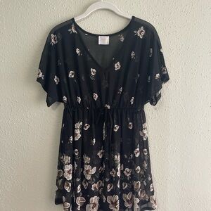 🌸 3 for $27 🌸 Siren Lily Maternity Black Floral Sheer Top